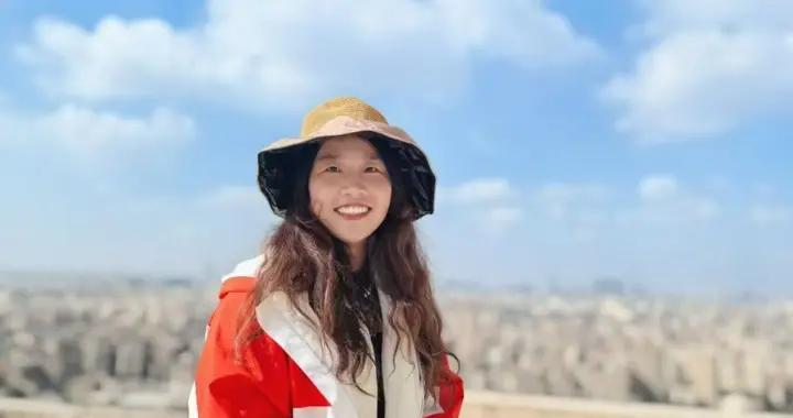 13歲開始攢錢資助他人！在慈善路上，她與旅遊結緣