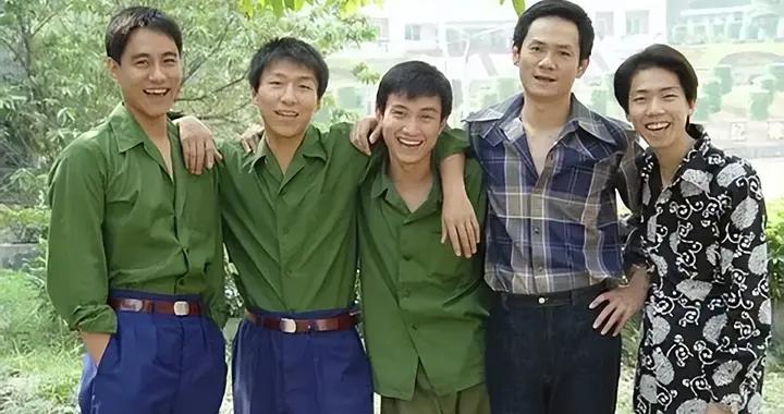 15年前，在愛妻葬禮上哭到昏厥發誓永不再娶的果靖霖，現在怎樣了