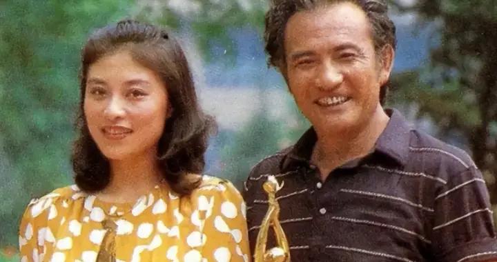 她是最慘影后，生下女兒後患癌被丈夫拋棄，如今女兒被張嘉譯帶紅