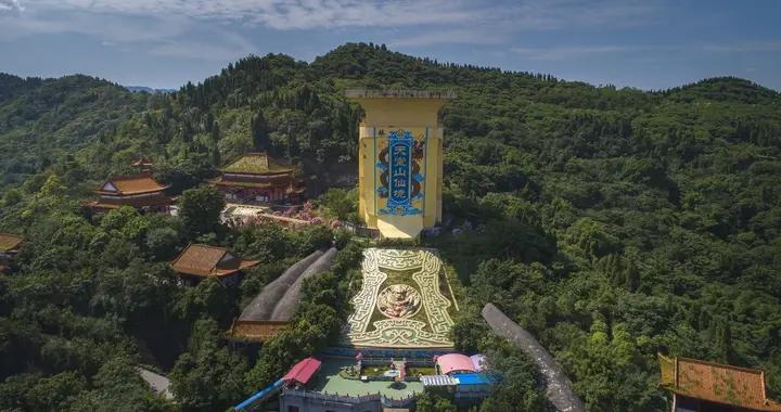 這個長江邊上的低調小城，爲什麼會成爲中國人敬畏千年的“鬼城”