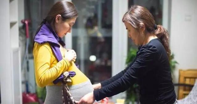 產婦進產房前塞給醫生一張紙：一定要保我！網友心酸醫生又氣又笑
