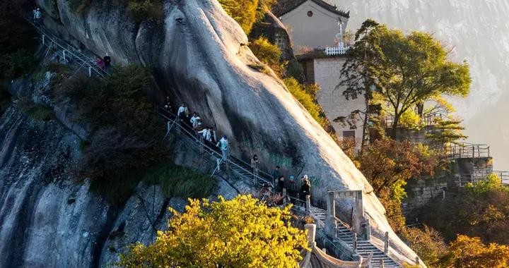 中國這30座名山，你認爲最值得和最不值得爬的是哪幾座