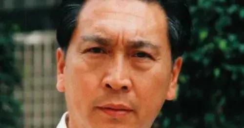 “陳曉旭前夫”畢彥君現狀：老到認不出，二婚生活幸福且低調