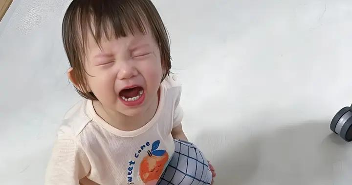 過來人：媽媽再累也要帶娃睡，千萬別跟奶奶睡，容易養廢孩子