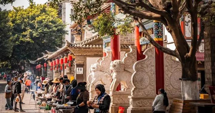 雲南建水——千年臨安古城 ：中國最後一座活着的古城！