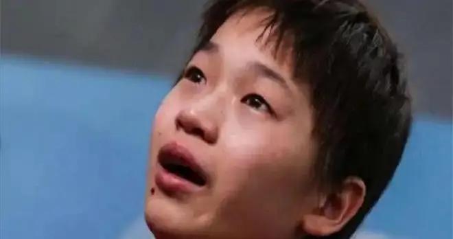 全紅嬋缺席世錦賽，回老家養傷真實處境曝光，哥哥一句話看哭網友
