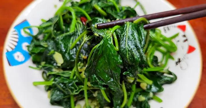 夏天，這4種青菜是“催屎之王”，女人更要常喫，腸道順暢身體好