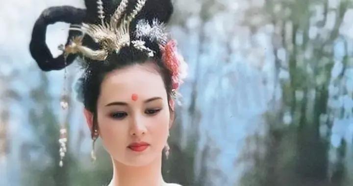 她一生只演了一部戲卻家喻戶曉！如今身價過億，捐了上百所小學！
