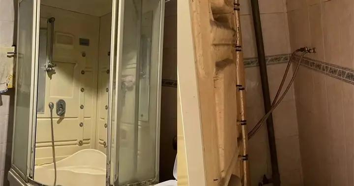 曾紅極一時的“整體淋浴房”，如今怎麼沒人買了？用過才明白多坑