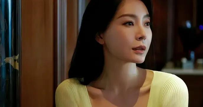 年紀越大越漂亮的女星，我只服這5位，年輕時一般，快40歲才變美
