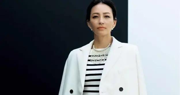 今夏最絕的“黑白穿搭”，憑啥讓人越穿越上頭？