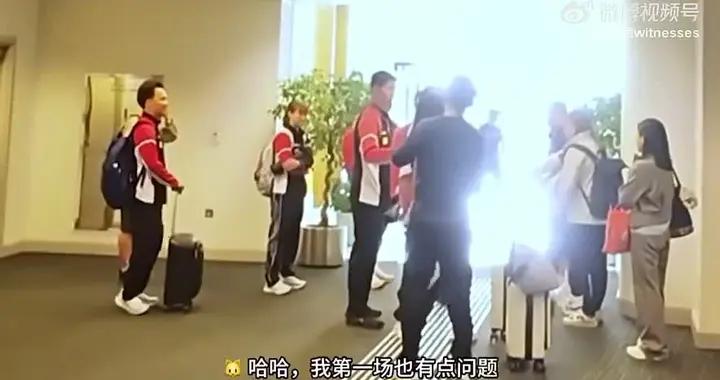 孫穎莎：我第一場（球拍）也有點問題，大頭的有點誇張了