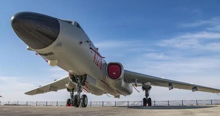 轟-6J掛實彈戰巡黃巖島，解放軍優先瞄準的目標，又多了一個！