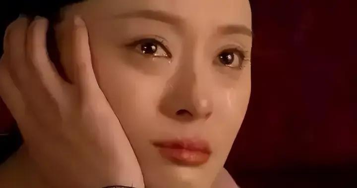 承認吧！演技差就別亂吼，來，這十位女星告訴你啥叫“梨花帶雨”