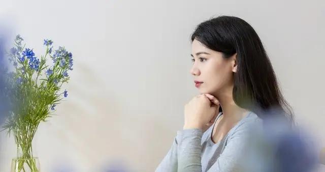 女性最佳絕經是什麼時候？絕經越晚，越容易長壽？很多人想錯了