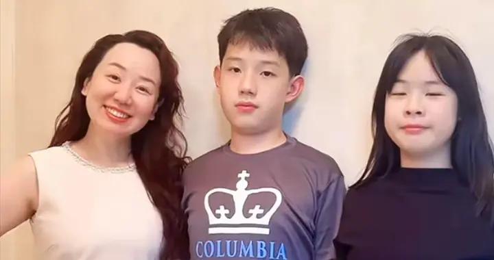 43歲關凌罕見曬娃，倆孩子白淨胖虎比她還要高，三人共用一張臉