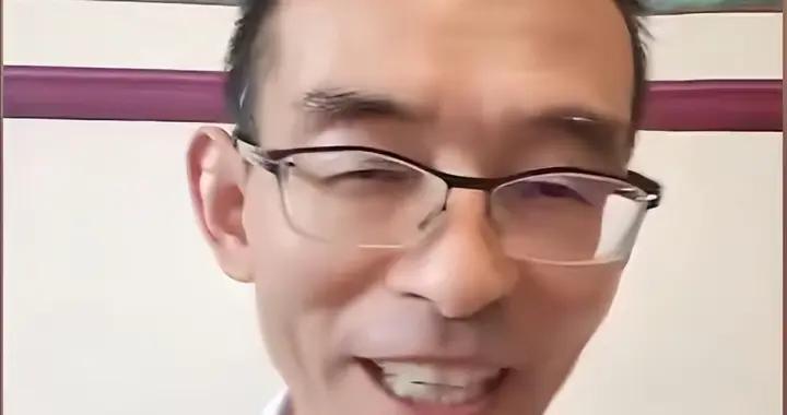 眼饞許健華直播掙大錢？謝嶽又給兒女“畫餅”，2個細節牽連鄭琴