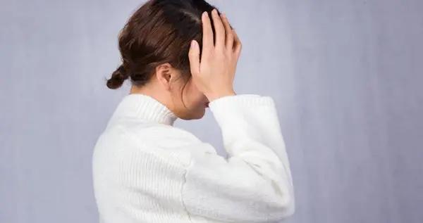 頭髮一天就變“油田”？別急，控油祕籍幫你清爽逆襲
