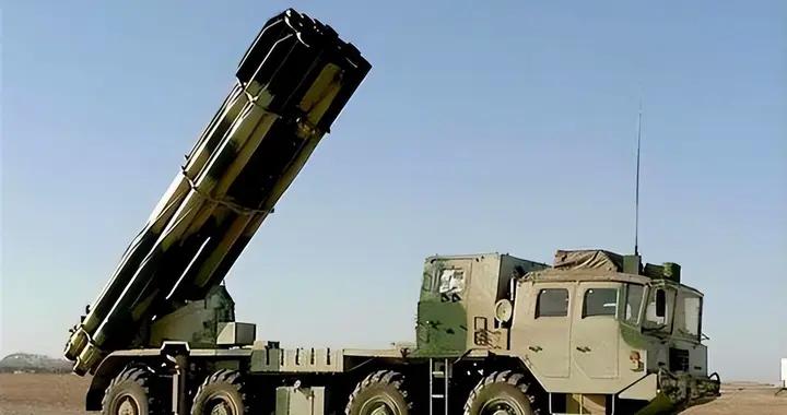 600公里火箭炮橫空出世！美印軍方夜不能寐，中國陸軍火力覆蓋
