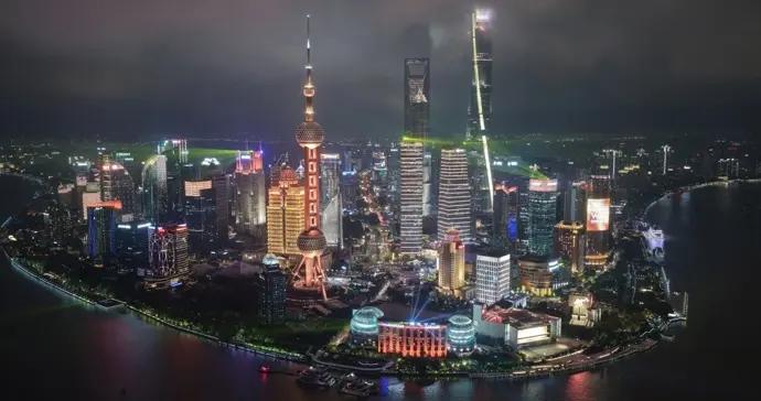 連續5晚，陸家嘴光影展演來了！璀璨燈光秀喜迎世界人工智能大會