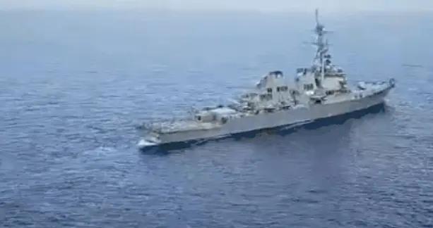 美國驅逐艦在阿曼灣接近“伊朗控制水域”