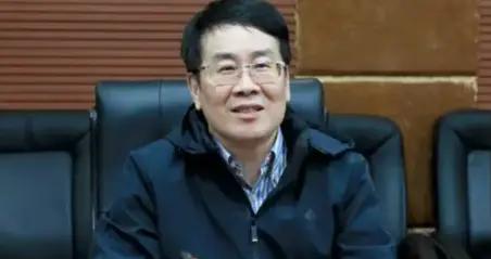宗澤後朋友圈“利益燻心”，替小三惋惜，罵長女復仇“小肚雞腸”