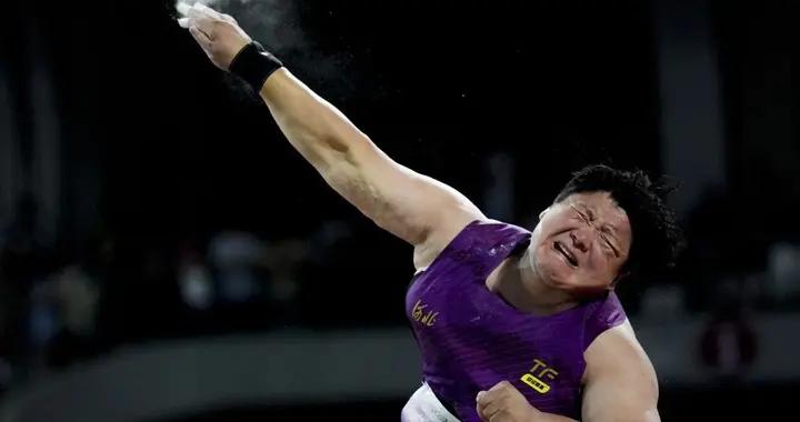 田徑全錦賽| 老將鞏立姣女子鉛球摘金！鄧信銳、梁小靜分攬男女百米飛人桂冠