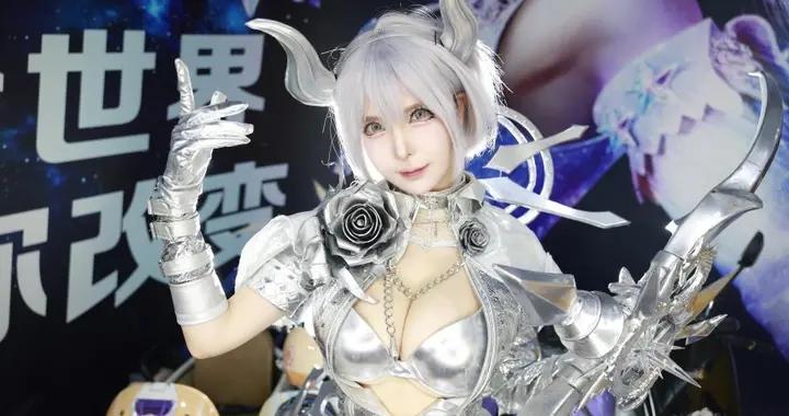 CJ2025現場Showgirl精選圖集：美的眼花繚亂！