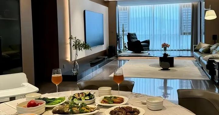 四川夫婦曬出239平米大平層裝修,一家五口其樂融融,裝修真高級