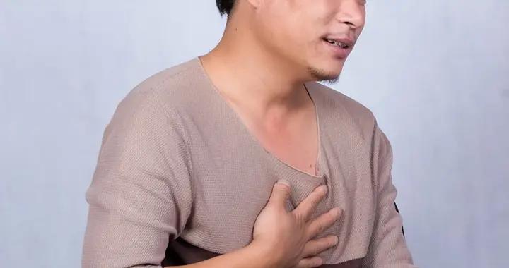 心包積液是否危險？從病因到應對，看懂這些，心中不慌