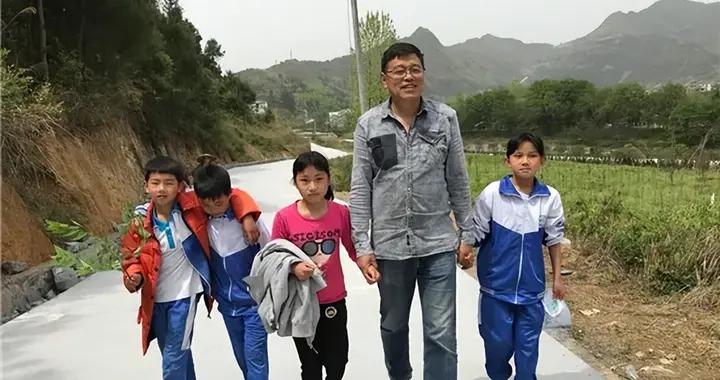 大連爺爺貴州支教十年，如今七十歲的他又決定……