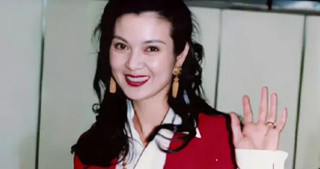 把王祖賢搞到退圈,還獲4億分手費,她是如何成爲“豪門贏家”的