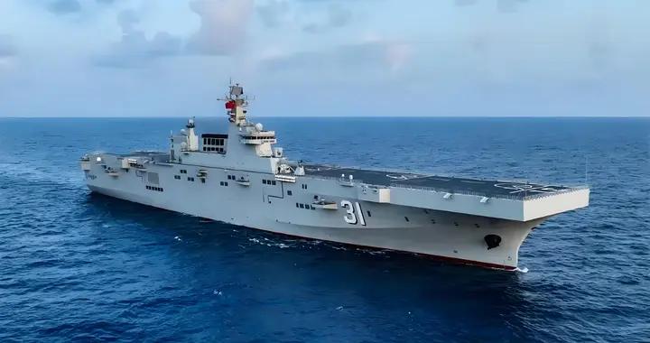 美媒揭祕中美海上對決,解放軍航母與兩棲攻擊艦如何改寫戰局規則