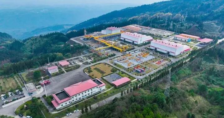 智能技術落地應用，產業體系向“新”增“質”