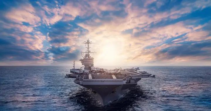 航母隱現四位“師長”，艦長並非最高指揮？背後暗藏海軍智慧！