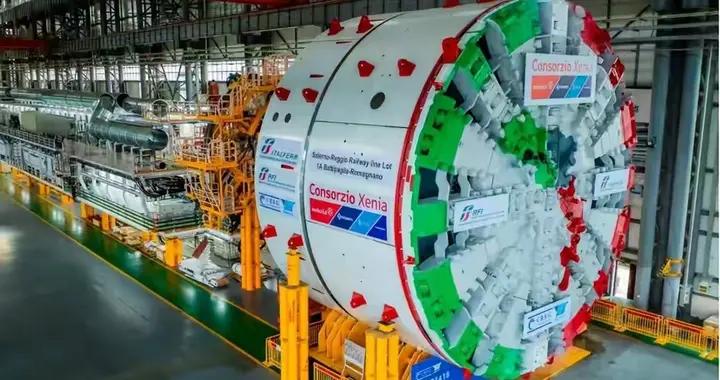【新聞】中國之重器--超大盾構機“江海號”在長沙下線