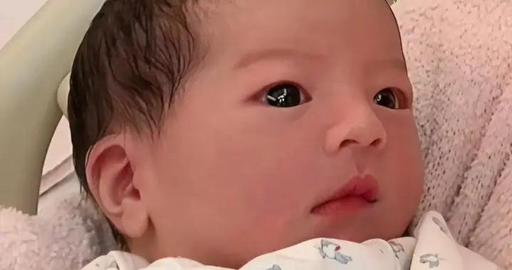 郭富城三女兒正面照曝光，堪稱“最美新生兒”，網友：靚到爆