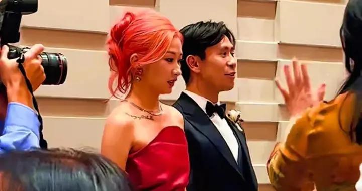 演都不演了！劉歡女兒大婚不到24小時，噁心的一幕出現了