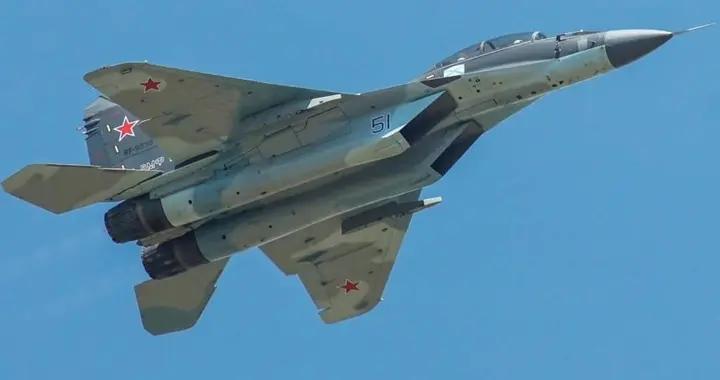 俄媒罕見認錯！中國艦載機彎道超車，給老大哥上了一課