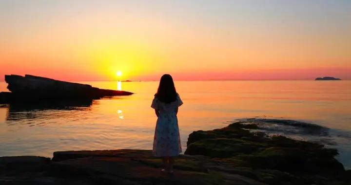 爲什麼熬過低谷期的人,都變得沉默寡言了