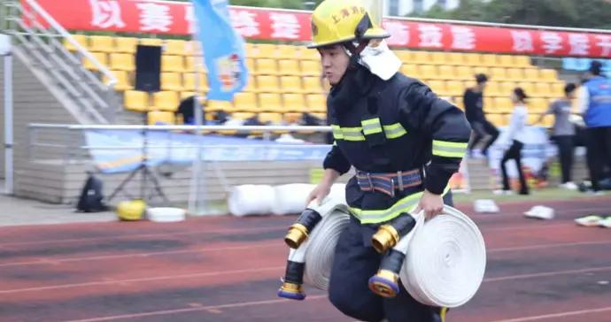 奉賢區舉辦首屆大學生消防志願者技能交流賽