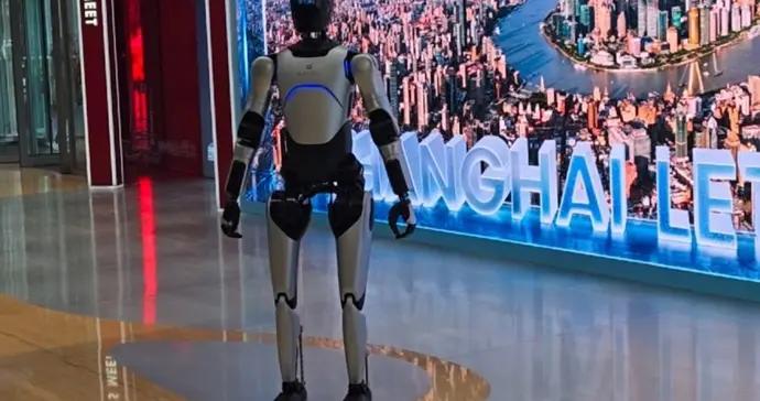 進博“媒體之家”上新！機器人志願者上崗，AI媒體島亮相