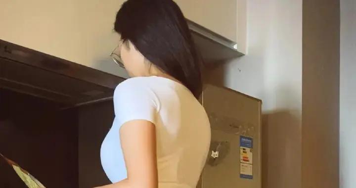 不用去健身房，6個動作在家練遍全身肌肉，打造緊實身材線條