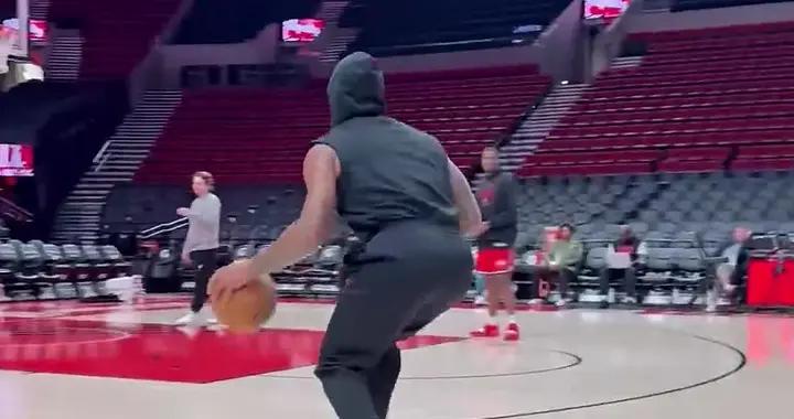 復出在即？跟腱大傷的利拉德已在賽前訓練中參與持球投籃訓練