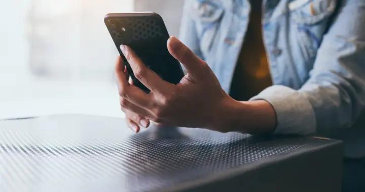 爸媽，求求你們別再玩手機了！