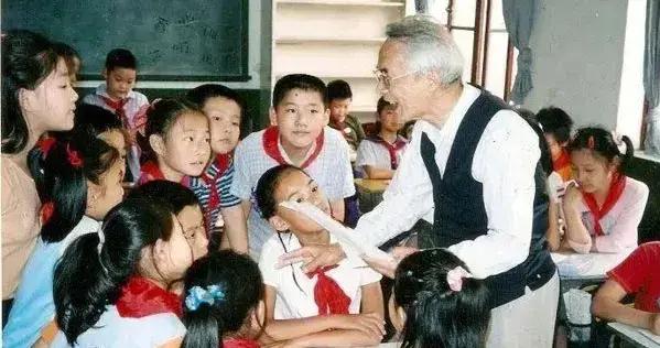 104歲詩人聖野：只要小朋友喜歡，我就寫！