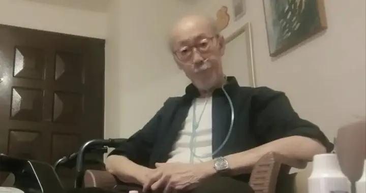 81歲“犀牛皮”馮淬帆去世，身形消瘦靠氧氣機生活，無子女送終