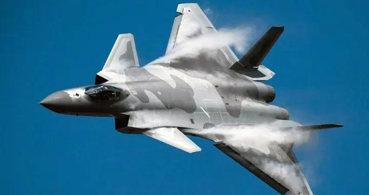 殲-20千架預言引爆熱議！中國空軍兩條腿走路，六代機已在地平線