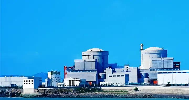 中國又一天頂星科技問世！戈壁灘冒出核能奇蹟，西方直呼看不懂