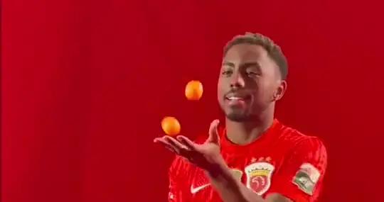 海港發佈賽前Vlog：穆斯卡特帥氣拍攝出場視頻